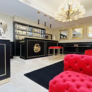 ** Pensjonat Spanish Diamond Luxury & Jacuzzi Włochy